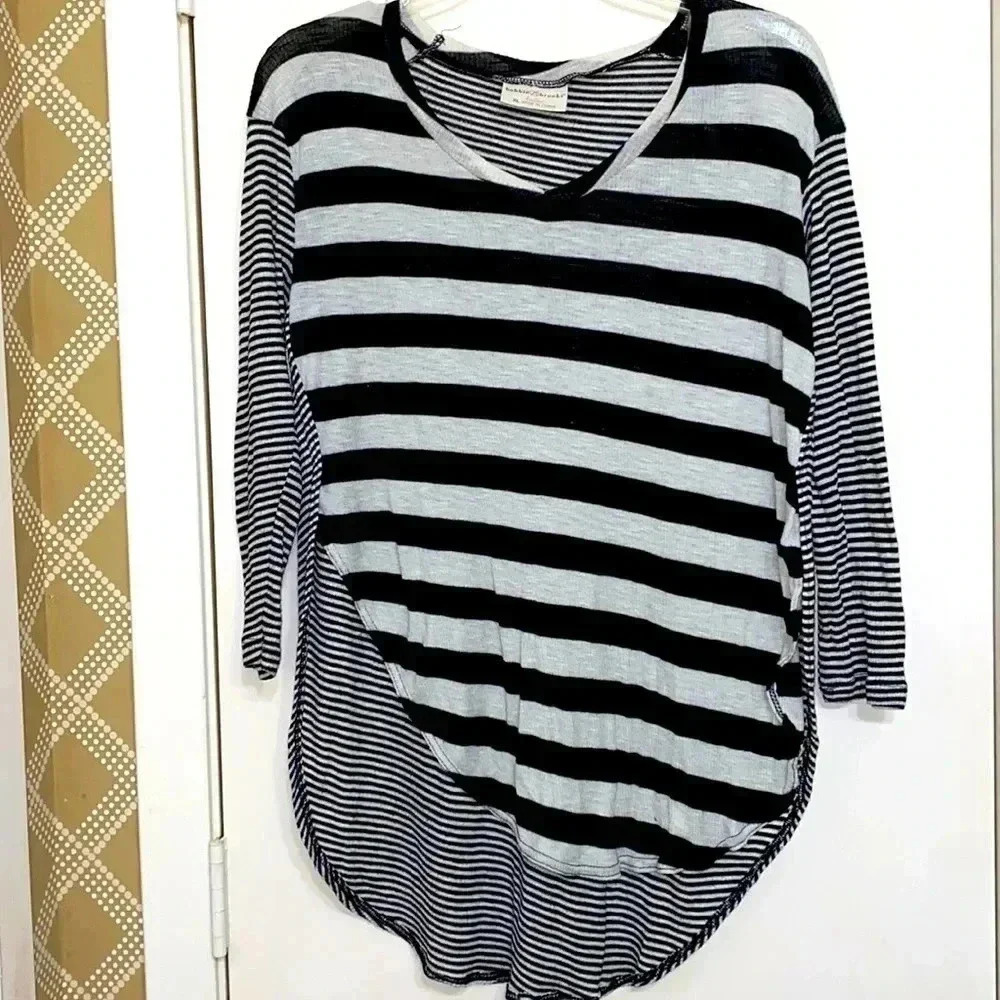 Bobbie Brooks V-neck Knit-top Long-sleeve Top